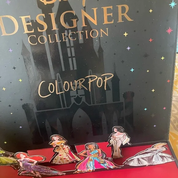 NIB. Disney Designer Collection Makeup Set with Gold and Black Packaging - Picture 6 of 8